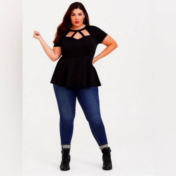 Torrid Black Caged Peplum Tee Sz 00X - Picture 1 of 4